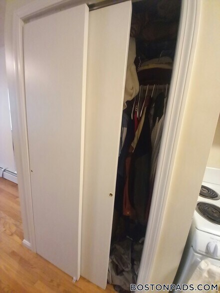 Building Photo - 8 Wait St