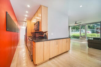 Building Photo - 1531 Packard St