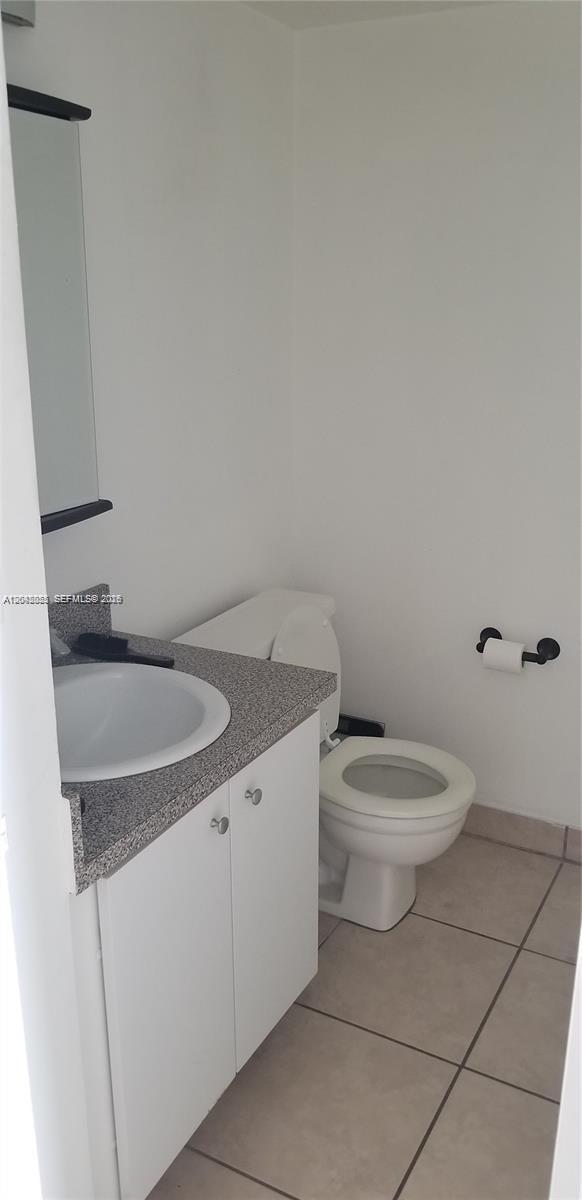 Building Photo - 13155 Ixora Ct