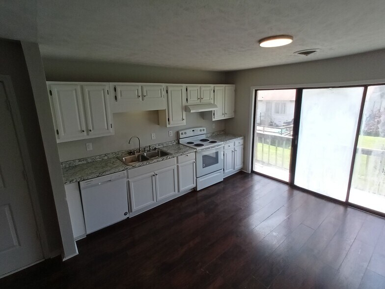 Building Photo - 36 Brianfield Dr