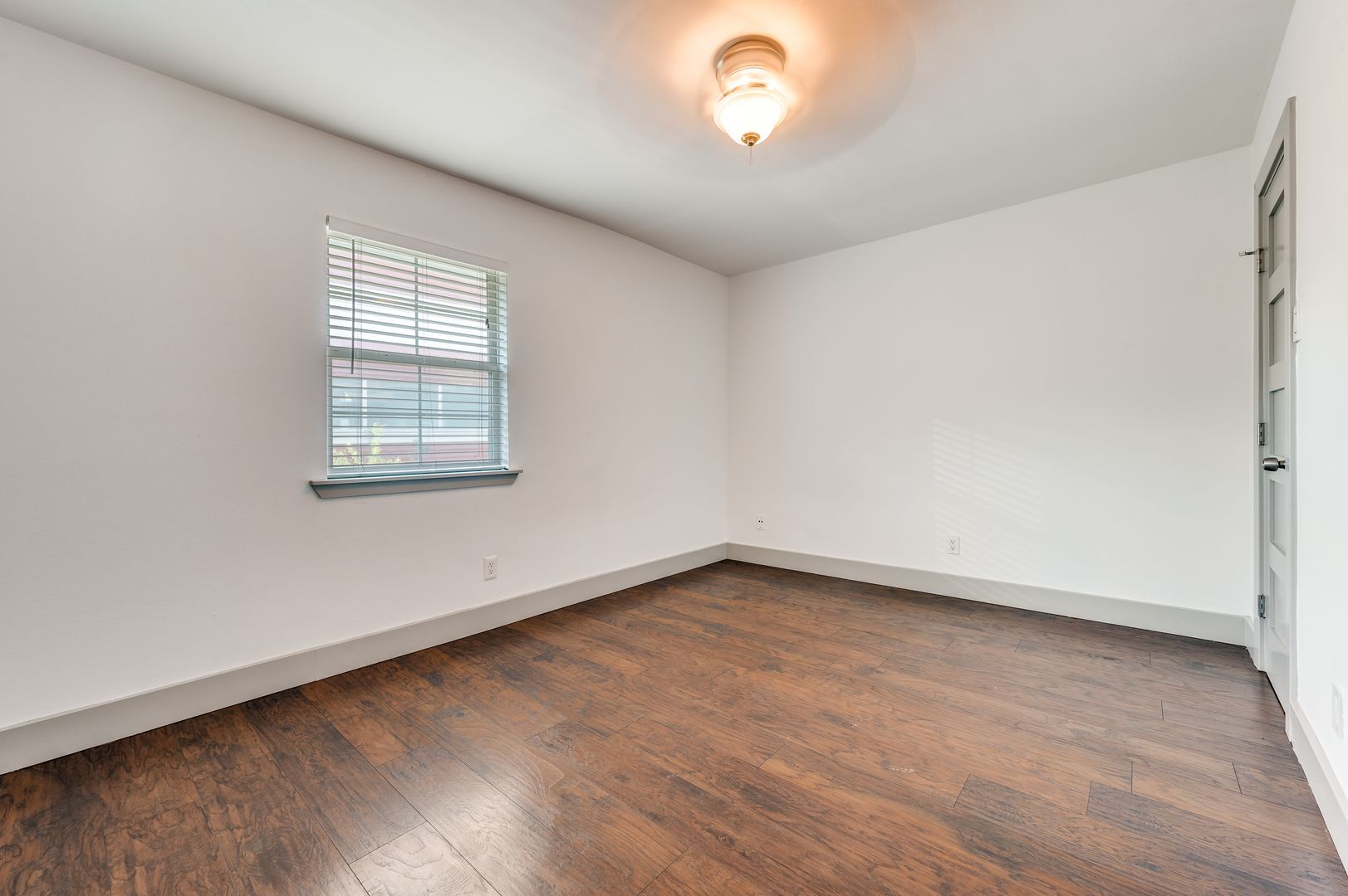 Building Photo - 4633 Fairmount St