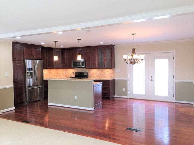 Building Photo - COMING SOON - GORGEOUS - LAKE BRADDOCK