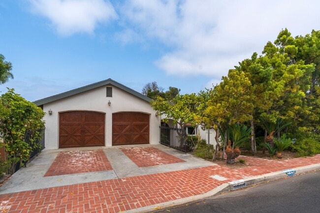 Building Photo - One-of-a-Kind Riviera Home Backing to El R...