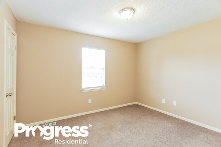 Building Photo - 108 Spring Glade Cir