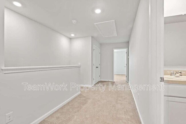 Building Photo - 124 Orchid Bloom Cir