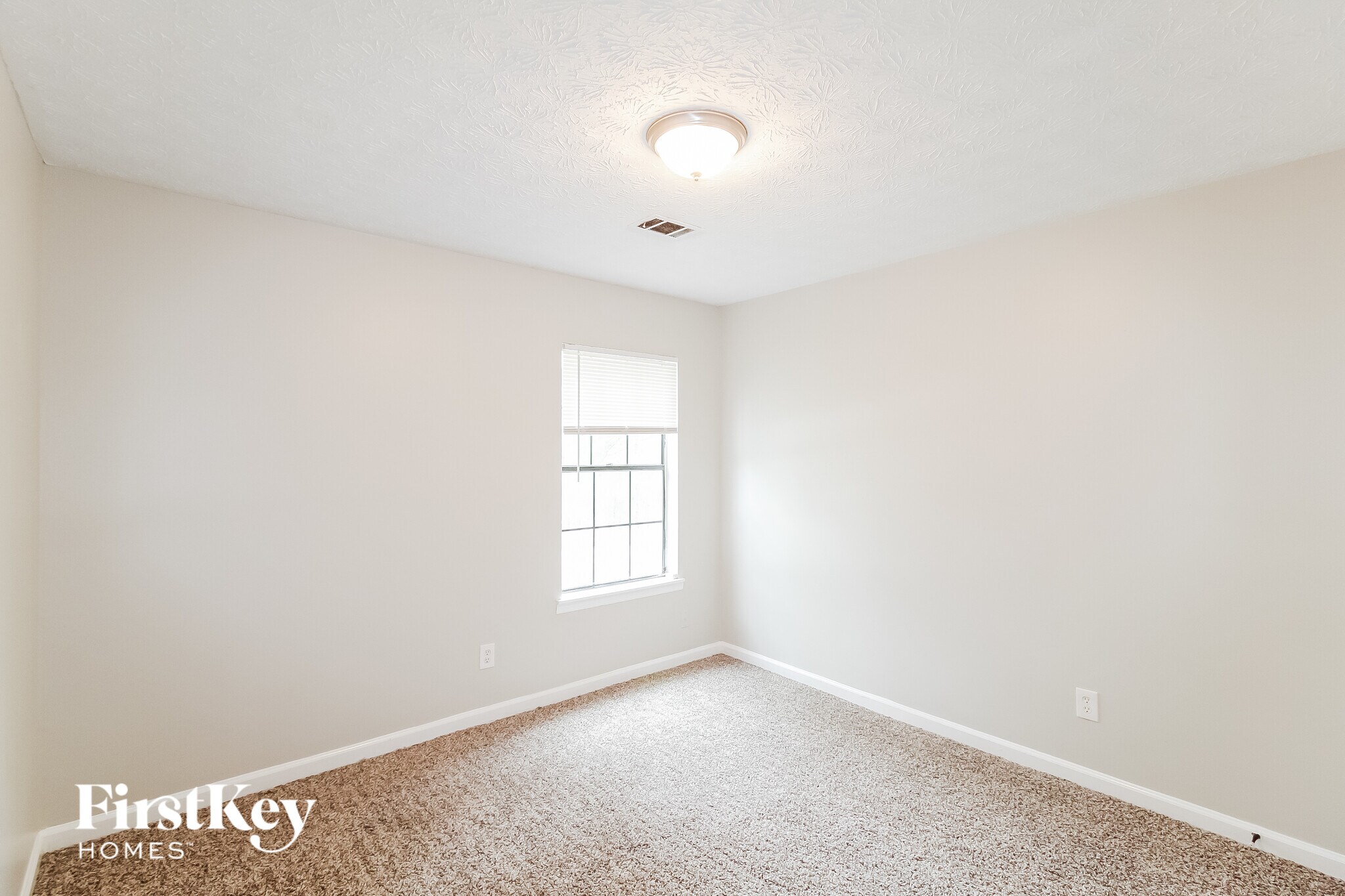 Building Photo - 3972 McGill Dr