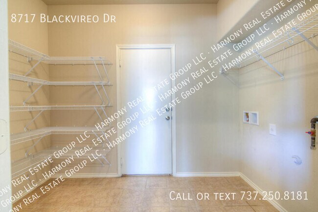 Building Photo - 8717 Blackvireo Dr