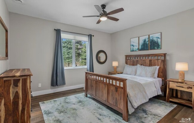 Building Photo - SEASONAL RANCH HOME