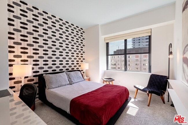 Building Photo - 10520 Wilshire Blvd