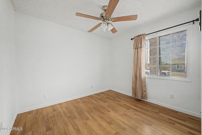 Building Photo - 5232 W Mauna Loa Ln