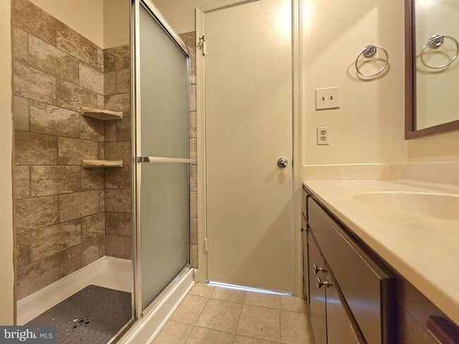 Building Photo - 4802 Treasure Ct