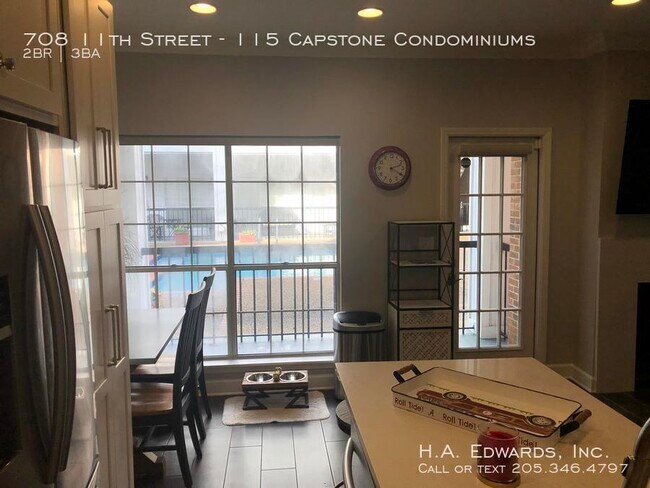 Building Photo - Capstone Condominiums 115