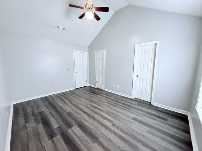 Building Photo - 1006 Creekside Pl