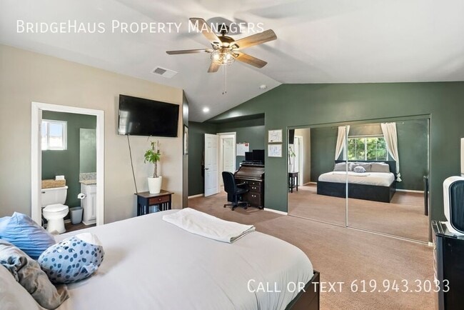 Building Photo - 832 Georgia St