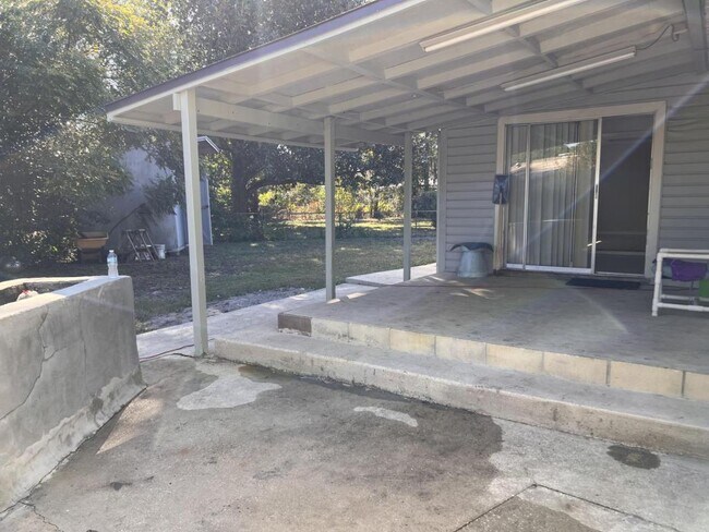 Building Photo - 2527 Emily Ln