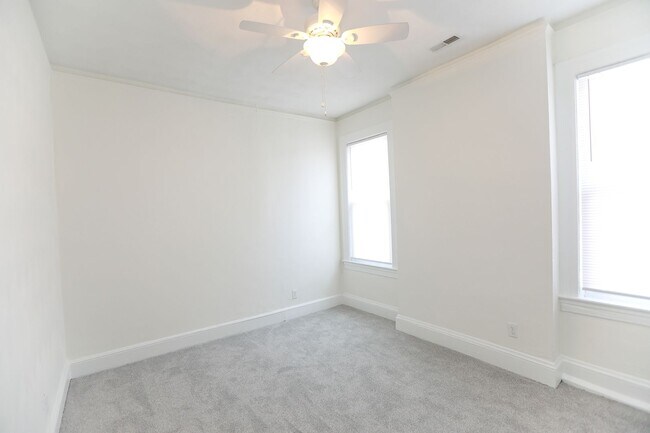 Building Photo - Rare Find! Renovated 3BR/2BA Home in Norfo...