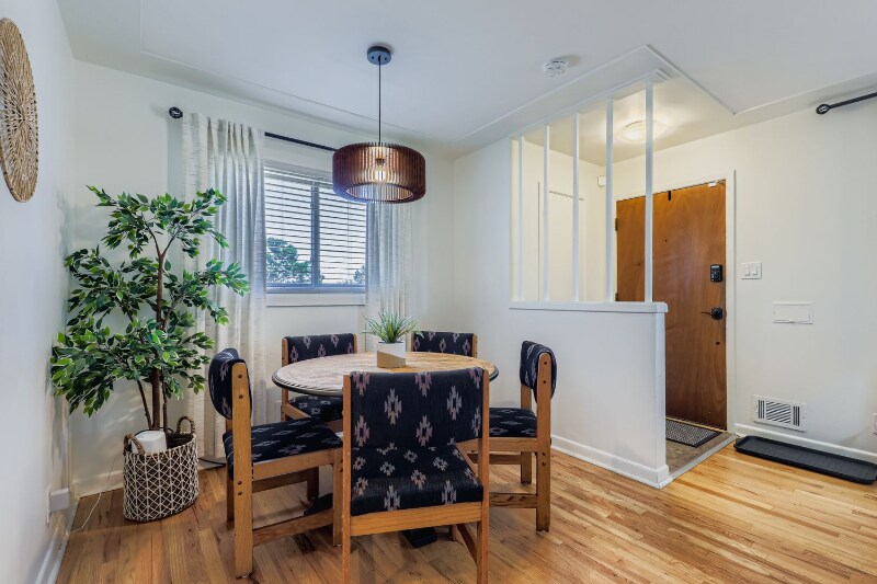 Building Photo - 909 Ogden Cir