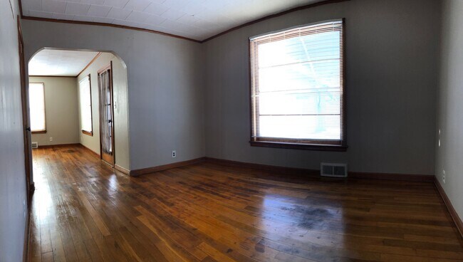 Building Photo - 2-Bed House in Reinbeck