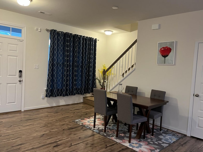 Building Photo - 4002 Carrie Ml Xing