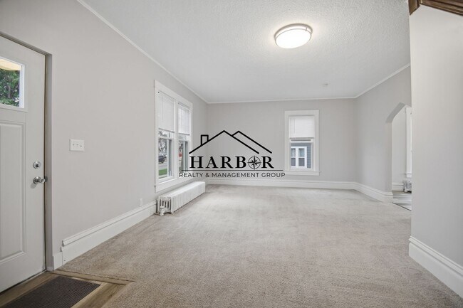 Building Photo - 1/2 Off first full month of rent!