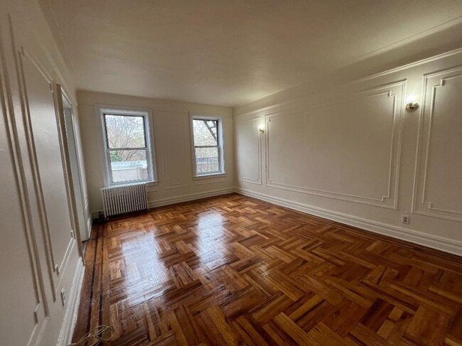 Primary Photo - 1 bedroom in SUNNYSIDE NY 11104