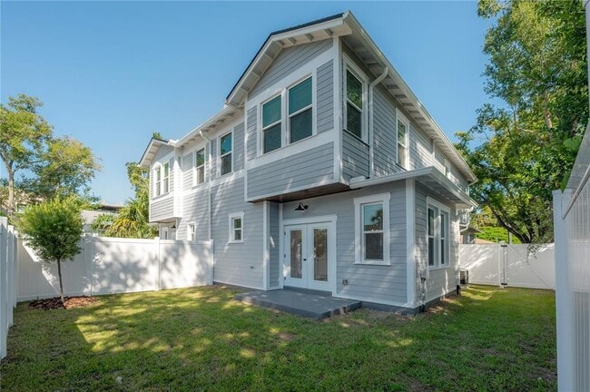 Building Photo - 807 E Ida St