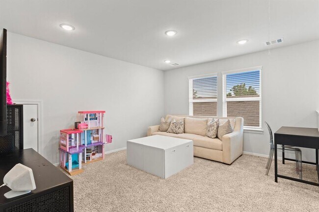 Building Photo - 26006 Emory Holw Dr