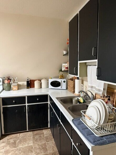 Kitchen - 112 W Main St