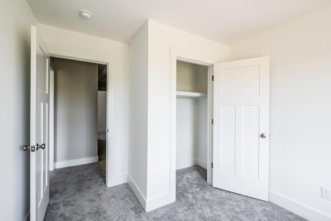 Building Photo - 171 Marbella Cir
