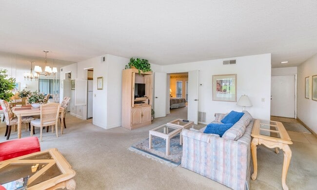 Building Photo - Rates Vary: $1,995 - $2,995