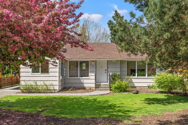 Building Photo - 13723 36th Ave NE