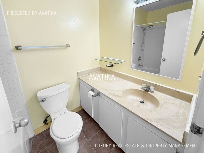 Building Photo - 44-133-133 Hako St