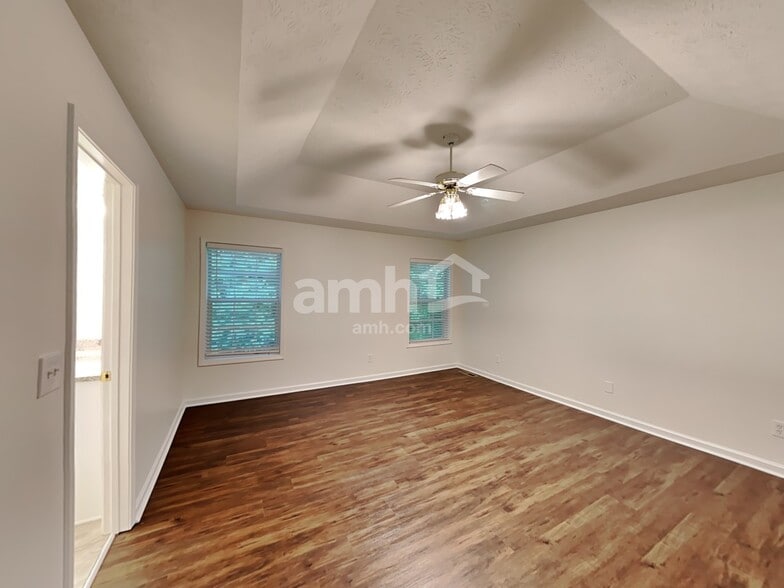 Building Photo - 2631 Abbots Glen Dr NW