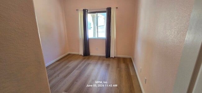 Building Photo - 3 bedroom 2 bath home