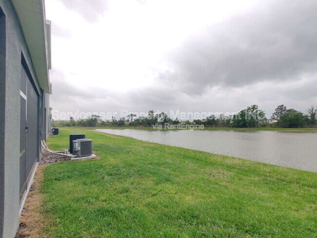 Building Photo - 32988 Major Oak Dr