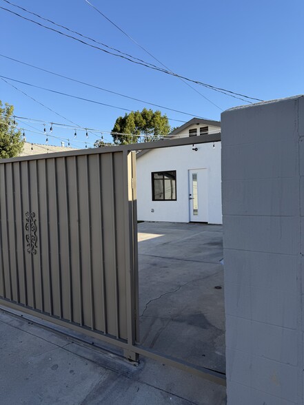 Building Photo - 2946 W Ave 34