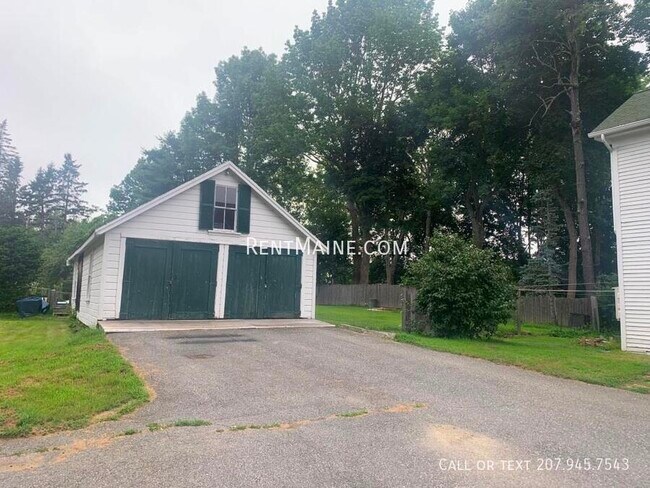 Building Photo - 92 Main Rd N