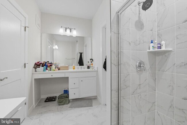 Building Photo - 709 Thomas Ln