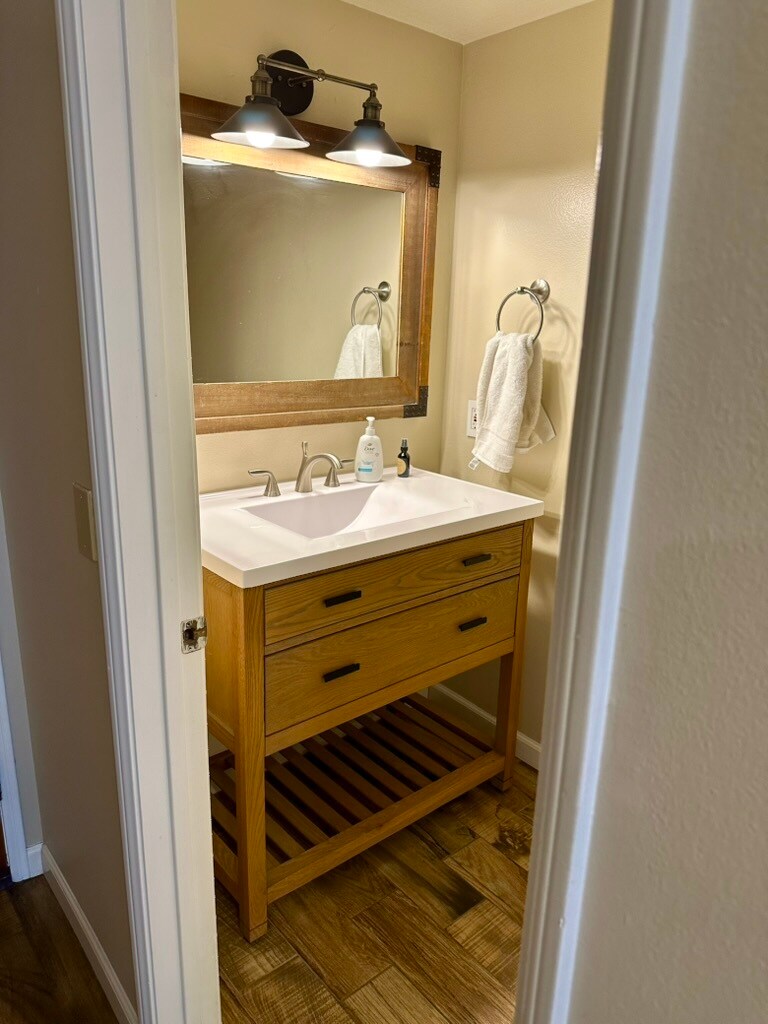 Building Photo - 537 N Adams St