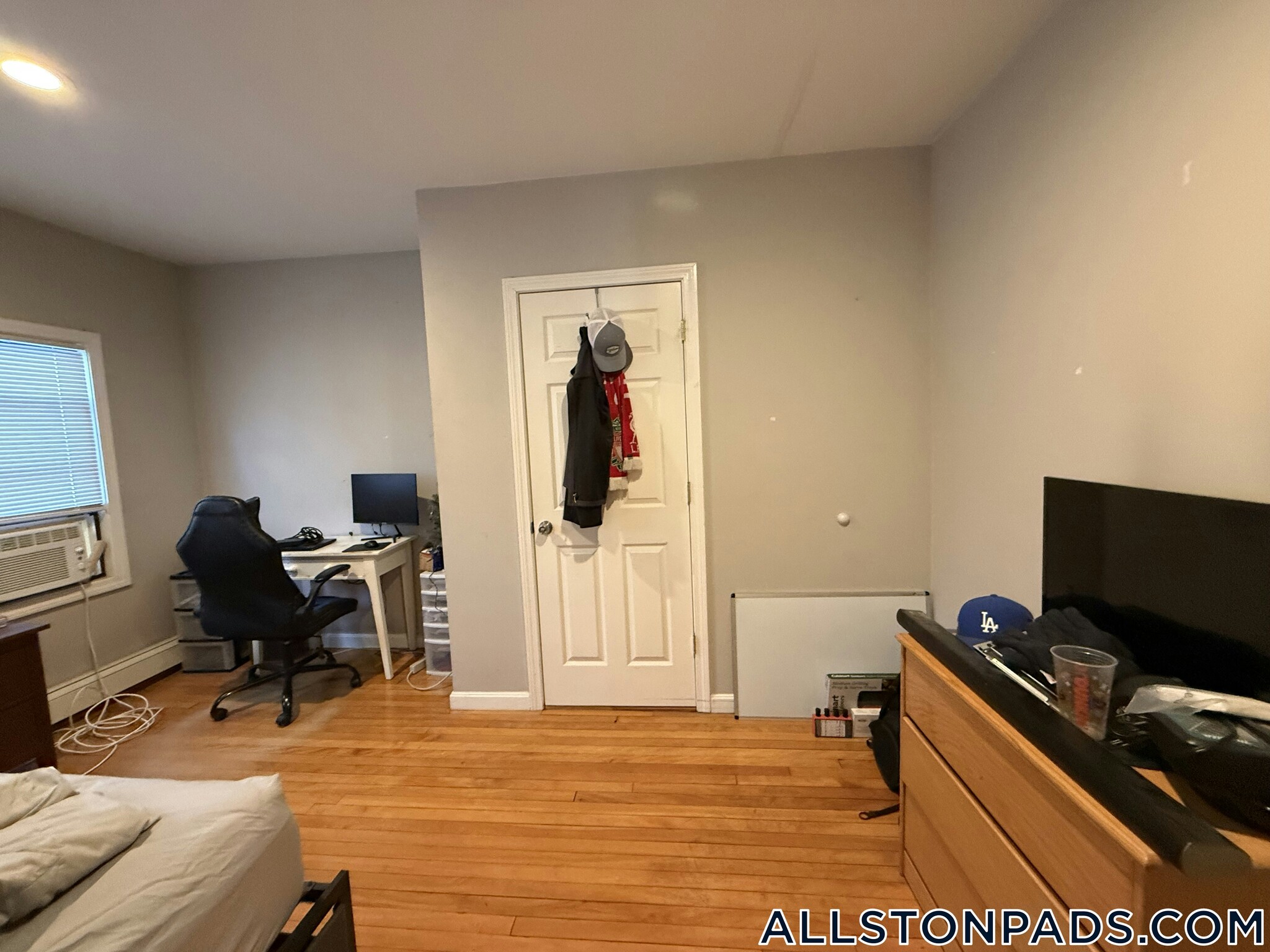 Building Photo - 117 Glenville Ave