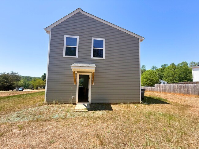 Building Photo - 106 White Rapids Way