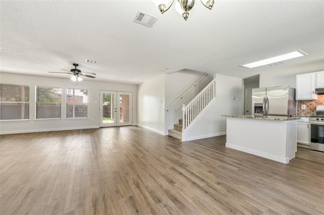 Building Photo - 2160 Glenhaven Dr