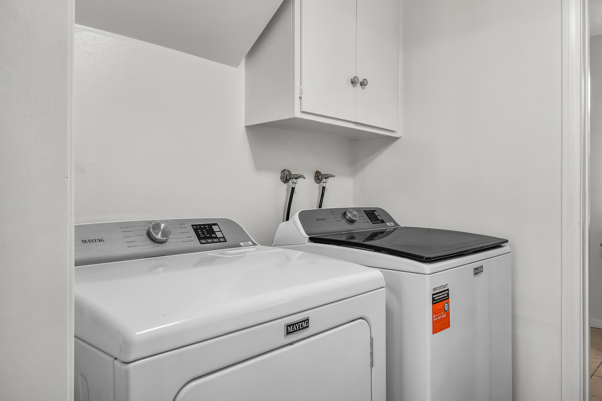 Building Photo - 4076 Tropico Way