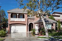 Building Photo - 9 Flintridge Ave