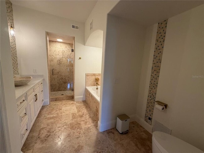 Building Photo - 1425 Chatfield Pl