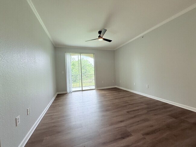 Building Photo - 440 S Villa San Marco Dr
