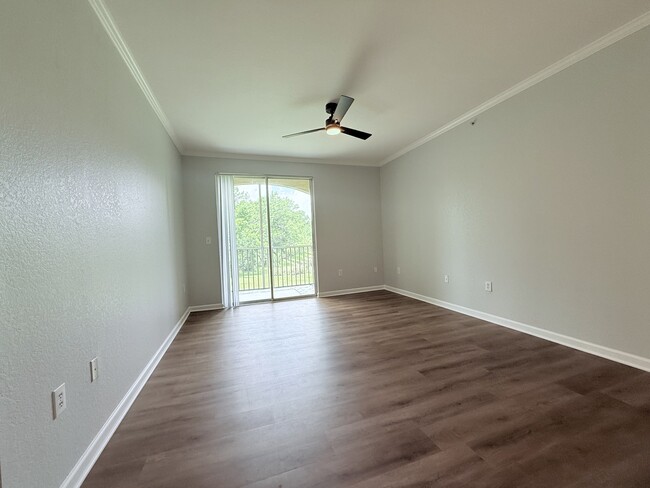 Building Photo - 440 S Villa San Marco Dr