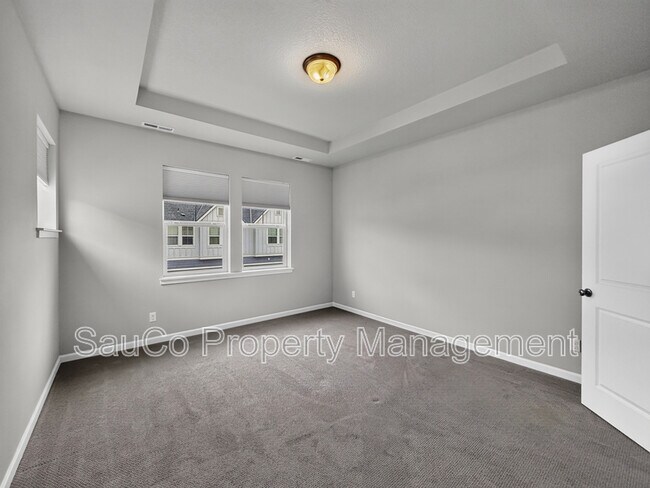 Building Photo - 7024 SE Frasier Ln