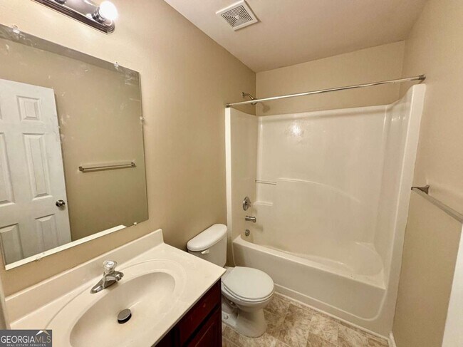 Building Photo - 345 Blackwood Ln