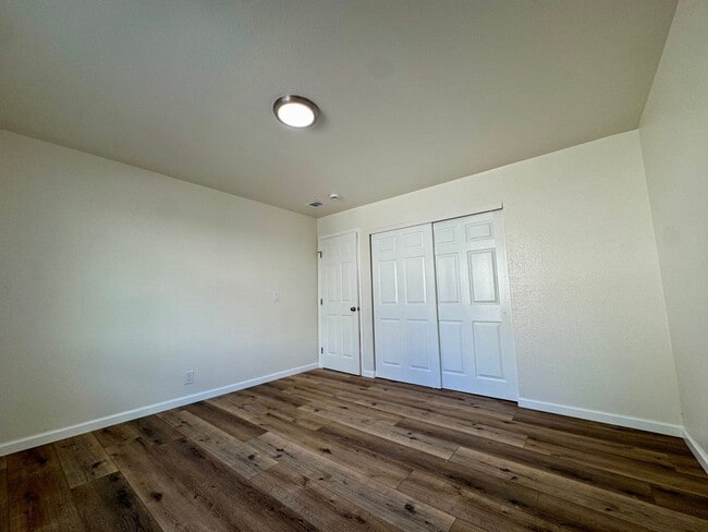 Building Photo - 2369 Kenton Ct